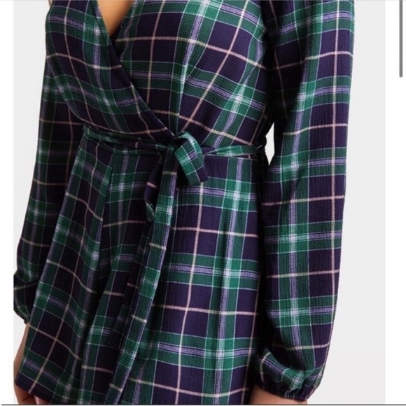 Francesca's Size XXS Plaid Romper. - Picture 6 of 9